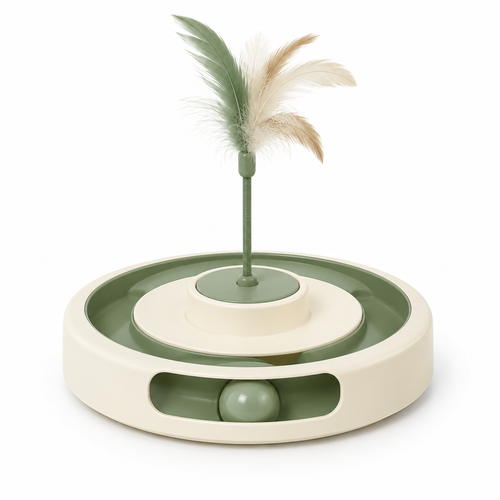 Brinquedo para gato com bola em pista e pena, em tons de creme e verde, sobre fundo branco